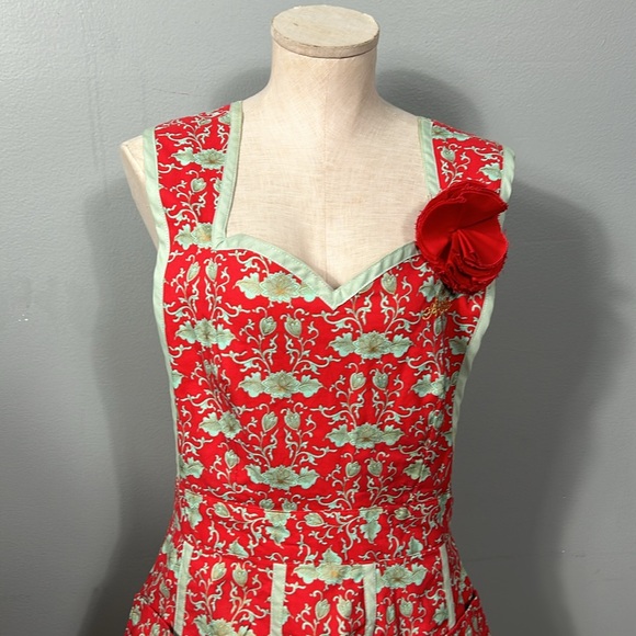 Vintage Teal and Red Floral Criss Cross Back Apron - Picture 2 of 10
